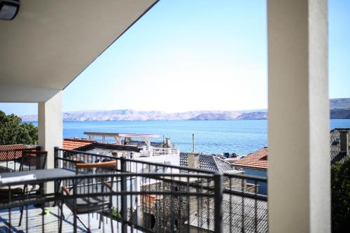 Apartments ANA Karlobag · Karlobag