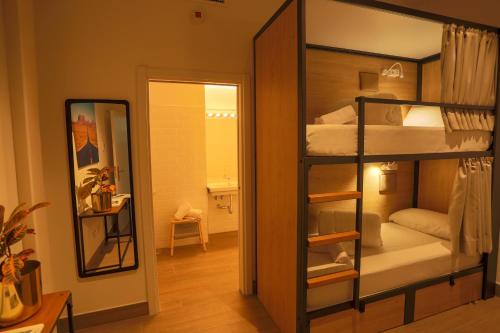 Hostel Nut Room Type - Bed in 4-Bed Mixed Dormitory Room