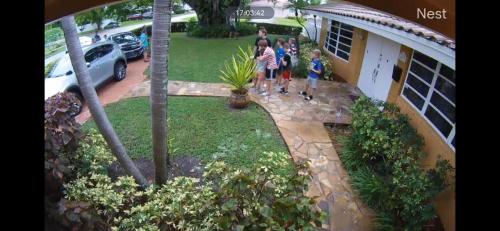 Tata's Hollywood Vacation Home - image 6