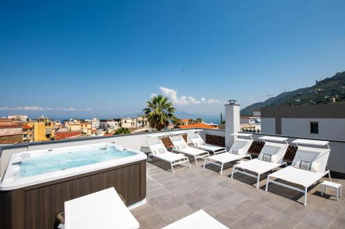 Don Giulio Luxury Rooms — rental in C.SO G.NICOTERA, Vico Equense IT, 80069