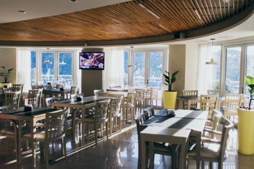 211588067 Maran Suites & Towers