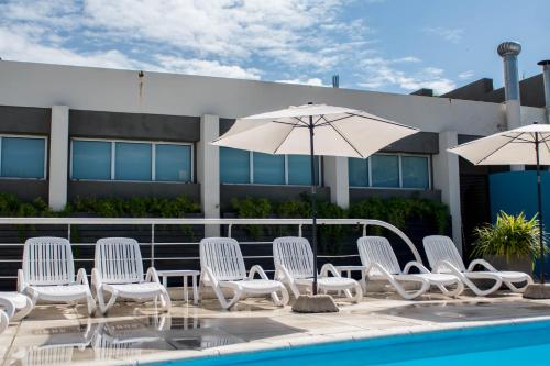 211594806 Maran Suites & Towers