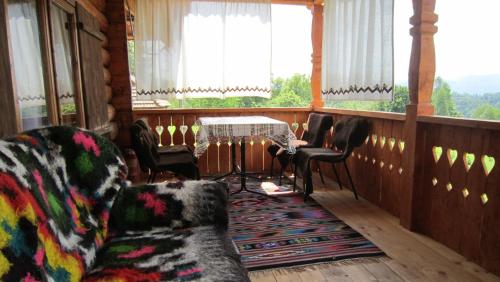 Restorāns, Molfar House in Verbovets'