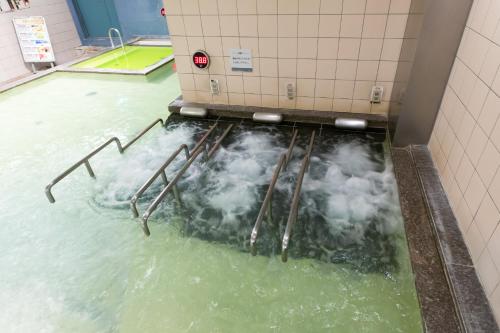 Sauna & Capsule AMZA (mens only) – Osaka, WI
