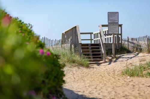 The Ocean Resort Inn - image 5