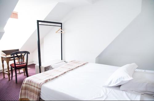 Le Victor Hugo – Montrouge, CA