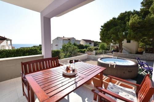  Apartment Afrodita in Dolac