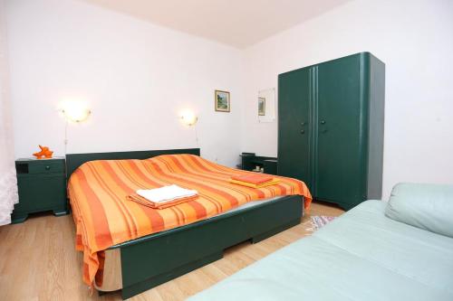 Three-Bedroom Apartment with Terrace image 1
