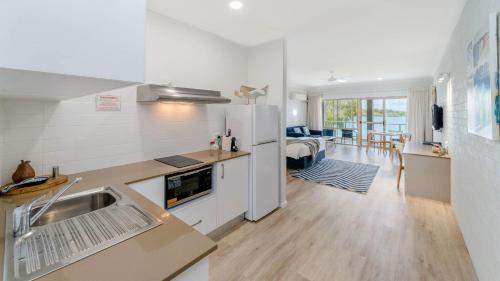 Moby Dick Waterfront Resort Motel - 주방