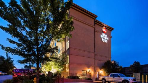 Best Western PLUS Hannaford Inn & Suites