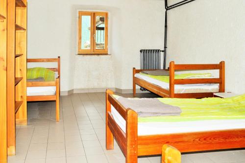 1 twin bed