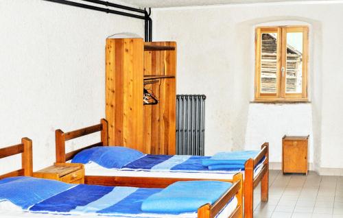 1 twin bed