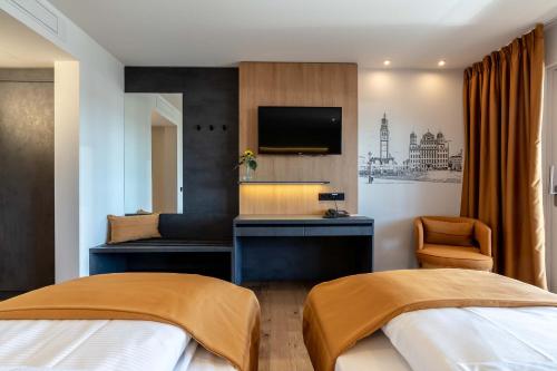 211641790 Augsburg Hotel Sonnenhof