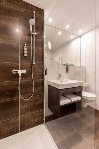 211641840 Augsburg Hotel Sonnenhof