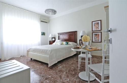 Guestroom, SOLIDEA BNB in Salerno