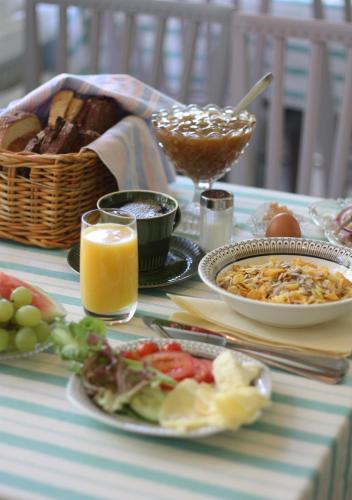 Ēdiens un dzērieni, Gula Hönan Guest House (Gula Honan Guest House) in Huse