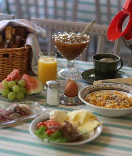 Ēdiens un dzērieni, Gula Hönan Guest House (Gula Honan Guest House) in Huse