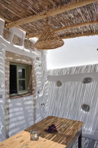 شرفة/ تراس, Latmos 1860 in باتموس