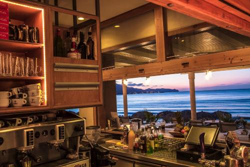 Maria Beach Hotel - image 8