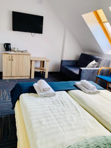 1 double bed, 1 sofa bed