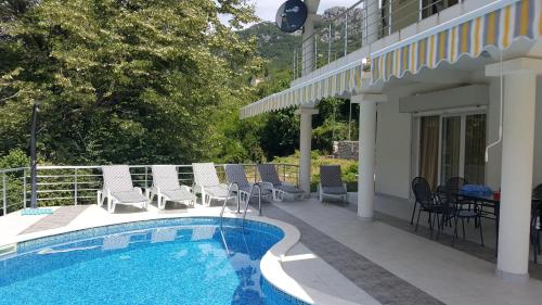 Whitehouse Villa - image 7