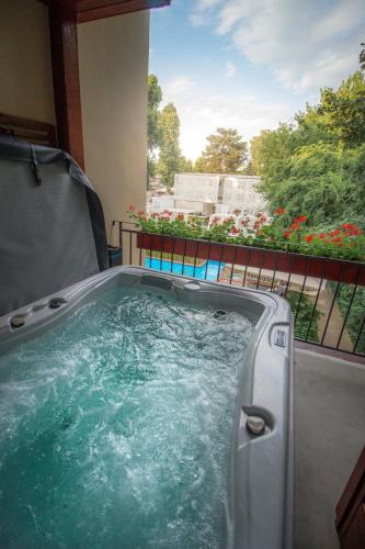 Renegade Hotel - image 3