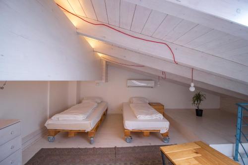 Renegade Hotel - image 14