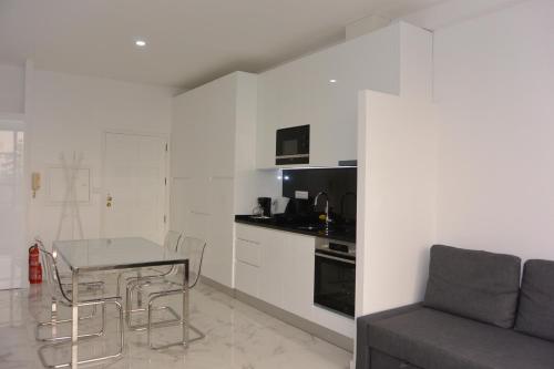 Alvarinho Apartment for 4, VB flats in Bolhão, Порту
