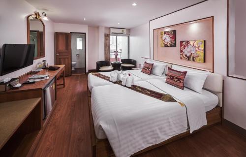 room detail thumbnail 0