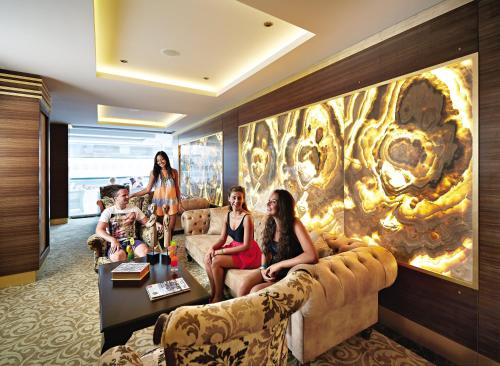 Emre Beach Hotel - image 11