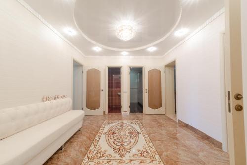 Luxury Two Bedroom Apartment Near Kremlin - Двухкомнатная квартира с бесплатнои парковкои, 6 спальны