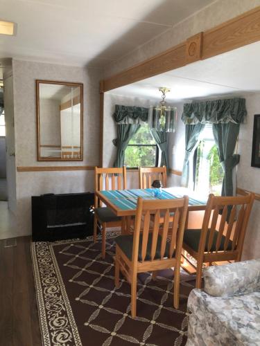 Garden Bay Hideaway - Glamping & RV in Garden Bay (BC)