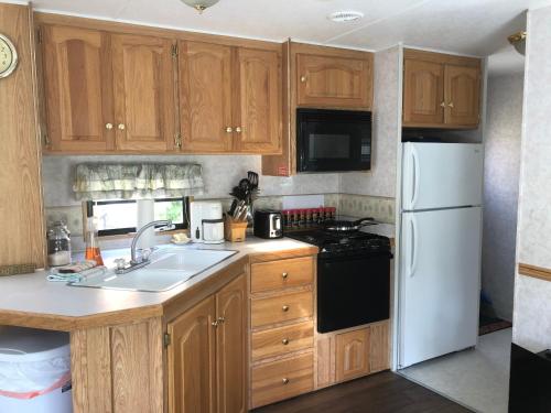 Garden Bay Hideaway - Glamping & RV in Garden Bay (BC)