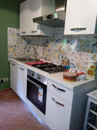 Kitchen, Bella di notte in San Giorgio A Liri