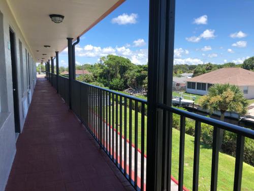 Balcony/terrace, Sun Coast Inn in Englewood (FL)