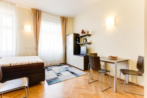 Hálkova Studio, Praha (fotografie 8)