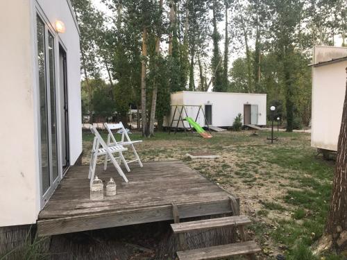 2 bedrooms, 5 beds