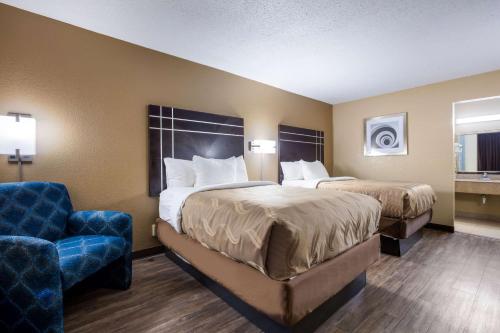 2 double beds
