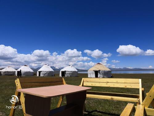 Yurt Camp Ali-Nur, Lake Song-Kul , Kyrgyzstan, Юрточный лагерь Али Нур, на берегу озера Сон Кол (Yurt Camp Ali-Nur, Lake Song-Kul , Kyrgyzstan, Юрточныи лагерь Али Нур, на берегу озера Сон Кол) in Tuz