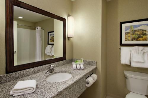 Holiday Inn Express - Colorado Springs - First & Main, an IHG Hotel