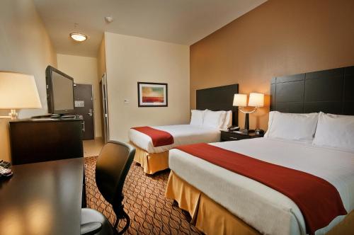 Holiday Inn Express Hotel and Suites Pearsall by IHG in Pearsall, USA