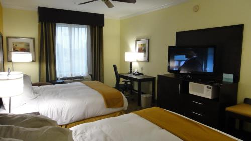 One-Bedroom Queen Suite with Two Queen Beds room in Holiday Inn Express Hotel & Suites Houston North Intercontinental By IHG