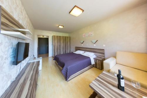 Forest Nook Aparthotel - image 11