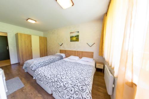 Forest Nook Aparthotel - image 10