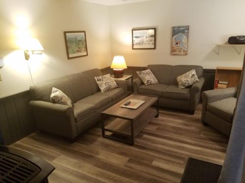 Ski in/out Spruce Glen Townhomes on Great Eastern Trail in Killington, USA