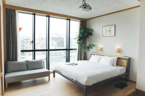 Hotel Noum OSAKA Room Type - King Room with River View