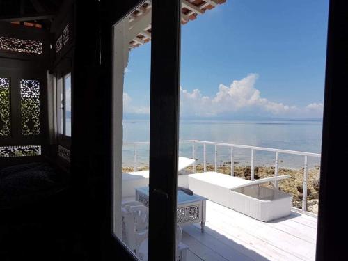 Eco dive resort Alycastre in Maumere