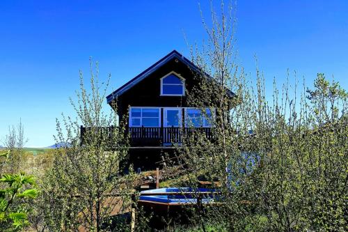 Cottage with Glass Bubble and Hot tub