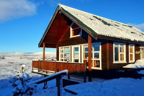 Cottage with Glass Bubble and Hot tub