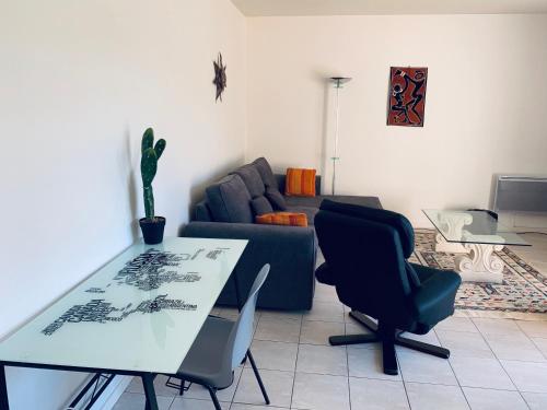 Bel AppartJardin AUCH 100m2 6Pers 2SD 2WC Parking gratuit proche Parc Cine Circa Bus Cces